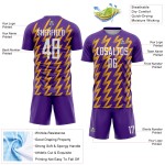 Benutzerdefinierte Lila Weiß-Gold Zickzack Form Sublimation Fußball Uniform Trikot Benutzerdefinierte Lila Weiß-Gold Zickzack Form Sublimation Fußball Uniform Trikot